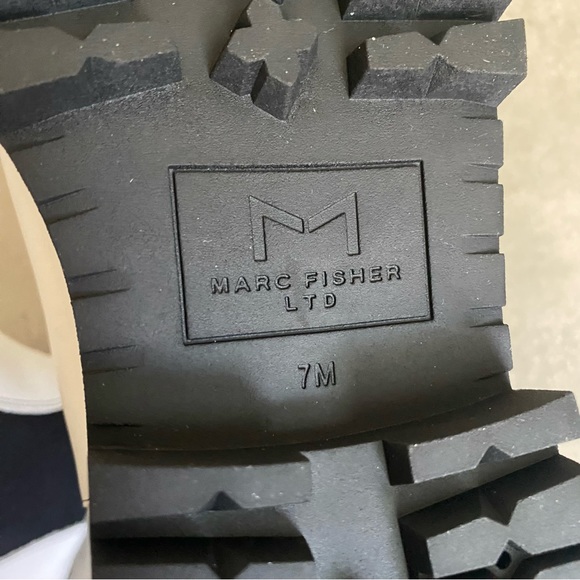 NEW Marc fisher LTD Patrick white Chelsea lug sole pull on bootie 7M - Picture 5 of 8